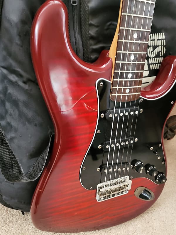 Fender Fender Squire Silver Series SST-39 Japan Red Foto