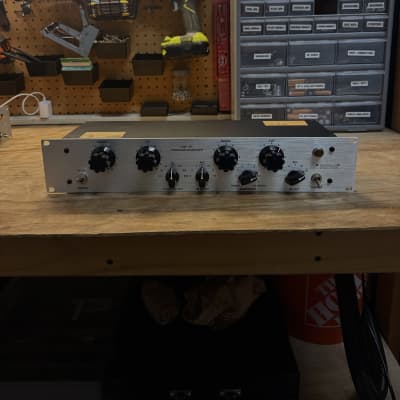 超美品！KLARK TEKNIK EQP-KT Klark Teknik EQP-KT Classic Tube Equalizer | Sweetwater