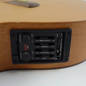 Tacoma Chief C1C Acoustic Electric Guitar - Natural w/ Case