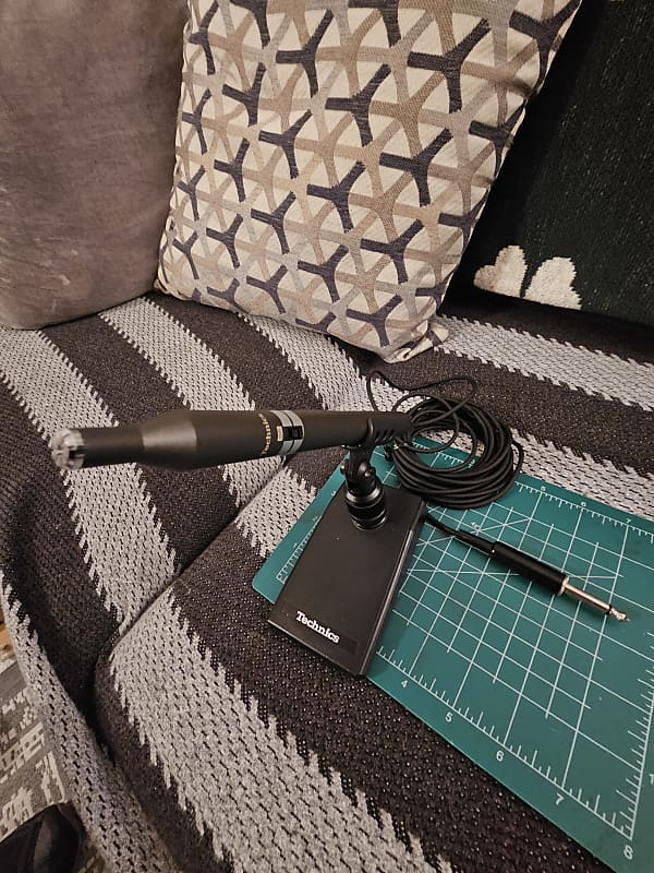 Technics RP-3800E Electret Condenser Microphone, with stand