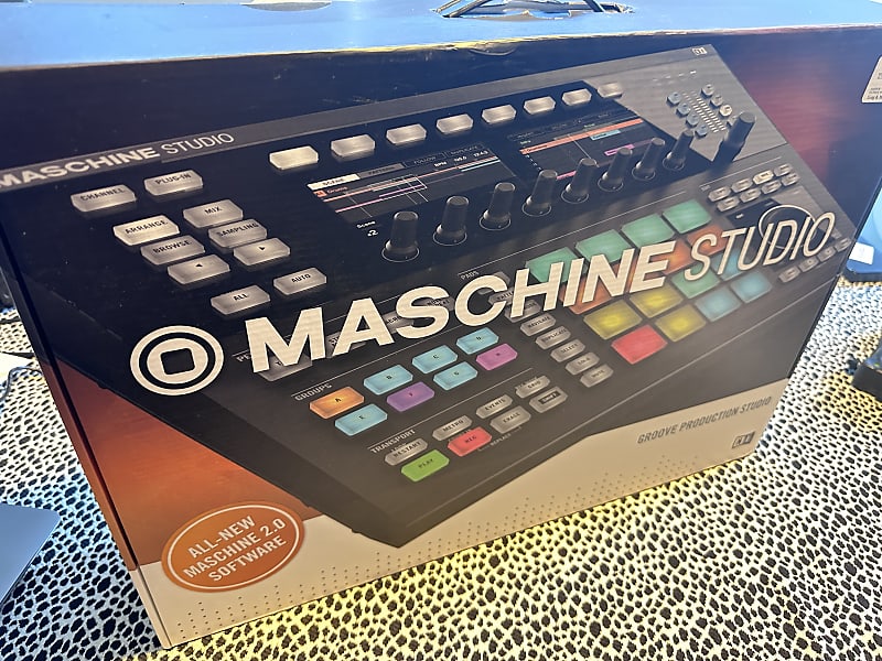 Native Instruments Maschine Studio | Reverb Canada