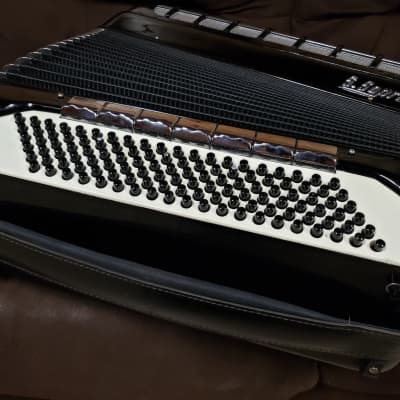 S.Soprani accordion  9015 1970 Black image 9