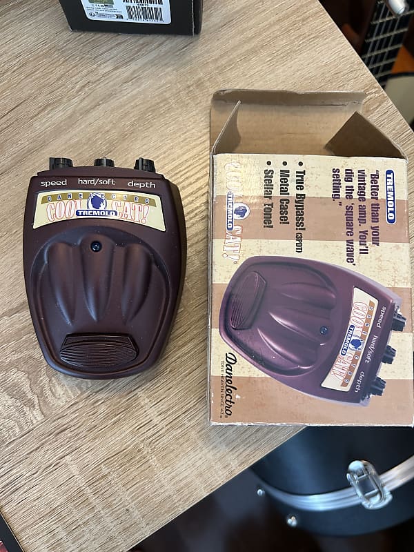 Danelectro Cool Cat Tremolo