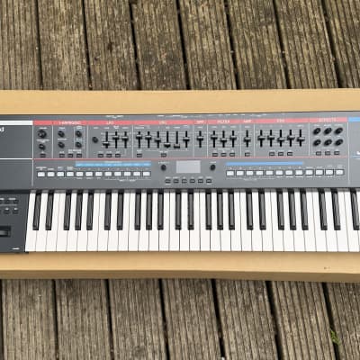 Roland Juno-X 61-Key Programmable Polyphonic Synthesizer 2022 - Present - Black