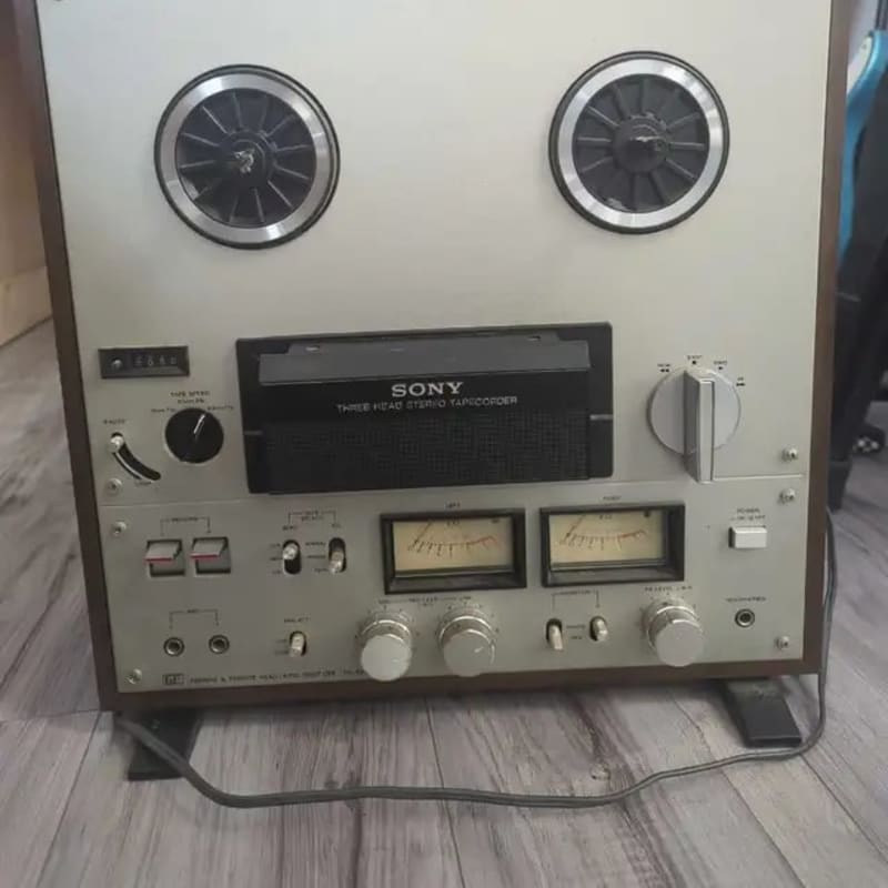 1 Ampex 407 Tape Reel 10.5 Diameter with Box