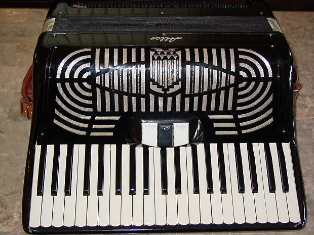 Century Atlas Vintage Italian 16 inch 41 120 accordion