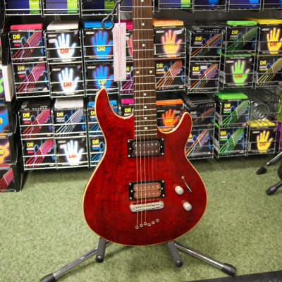 Shine electric guitar with quilted top in red - Made in Korea S/H image 3