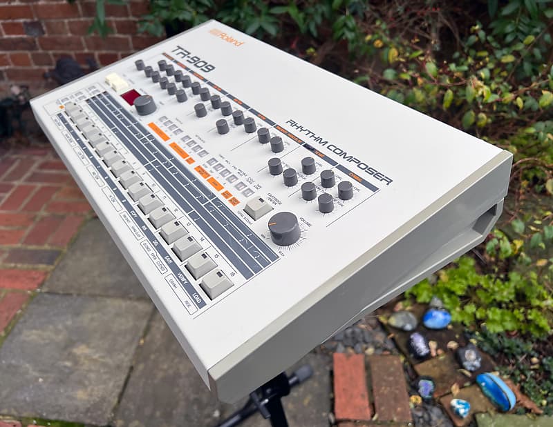 Tr 909 online drum kit