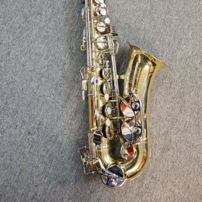 Selmer Bundy II Alto Saxophone, Used image 3