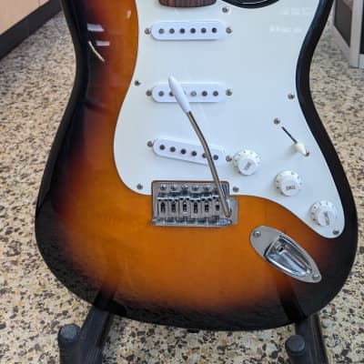 Squier Bullet Stratocaster with Tremolo | Reverb Canada