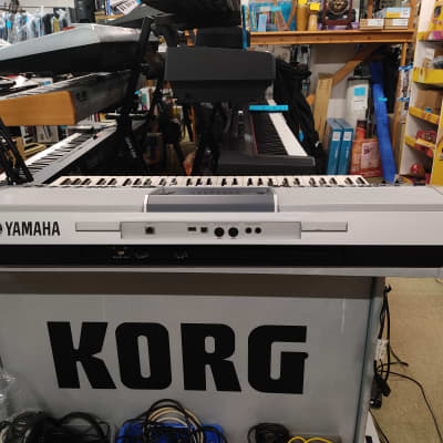Yamaha PSR S700 image 5