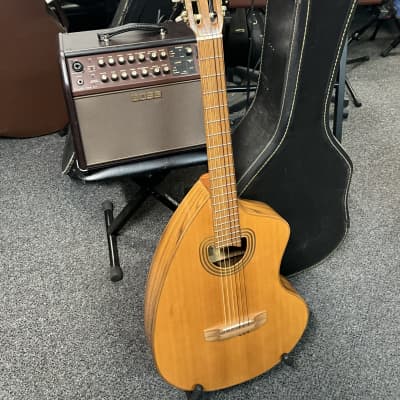 Giannini Craviola classical guitar model GWNCRA-6 handmade in Brazil 1994 in excellent condition with original chipboard case image 17