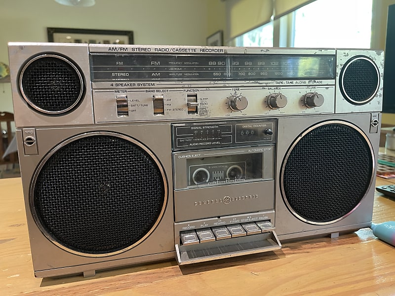 GE 3-5257A Cassette AM/FM Boombox | Reverb