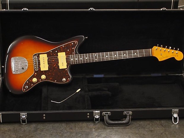 専門店では Fender Japan Eシリアル Jazzmaster エレキギター