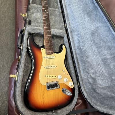 Fender Custom Shop Custom Classic Stratocaster 2001 - 3 Tone Sunburst image 16