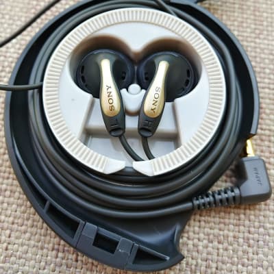 Sony MDR-E747 Dynamic Earphones image 6