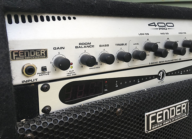 Fender 400 PRO Bass Combo 350W Amplifier with 10