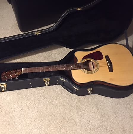 Fender acoustic guitar 2025 with fishman pickup