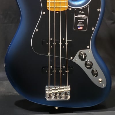Fender American Professional II Jazz Bass with Maple Fretboard 2022 Dark Night ( B STOCK) image 2