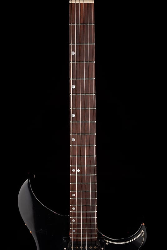 Pre Owned Silver Street Nightwing Black Electric Guitar With Pre Owned Silver Street Nightwing Black Electric Guitar With