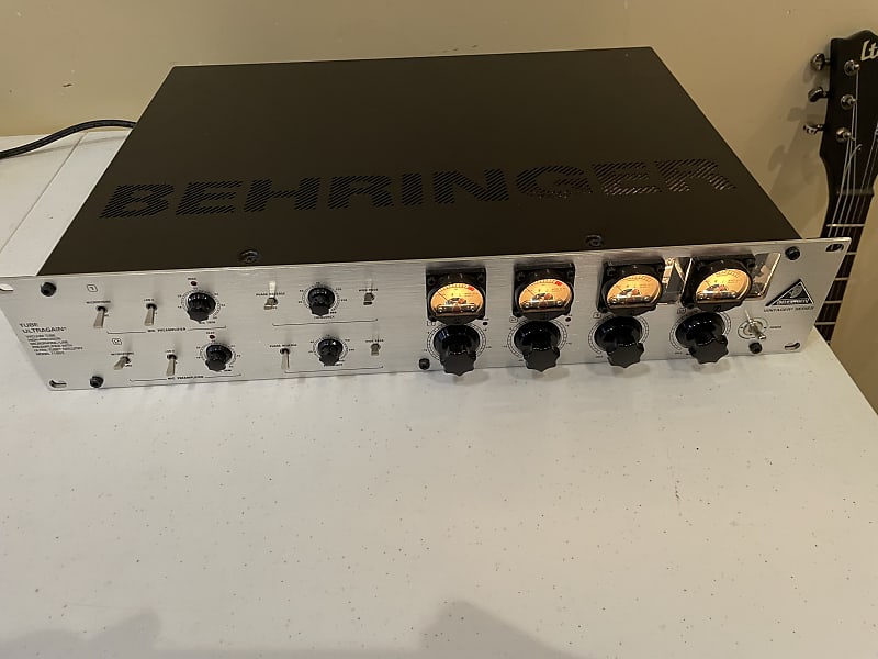 Behringer T 1953 Valve Preamp Reverb
