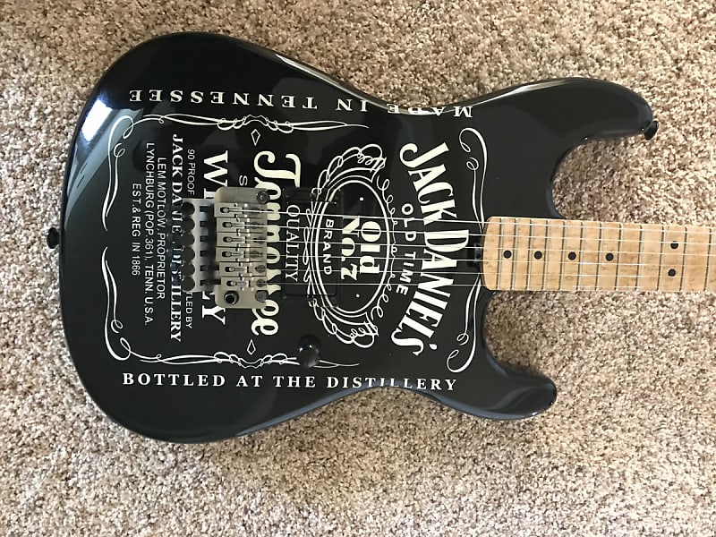 VURAL FOOD - Jack Daniel's Guitar Coffret Hard fond