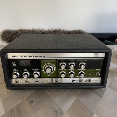 Roland RE-201 Space Echo Tape Delay / Reverb