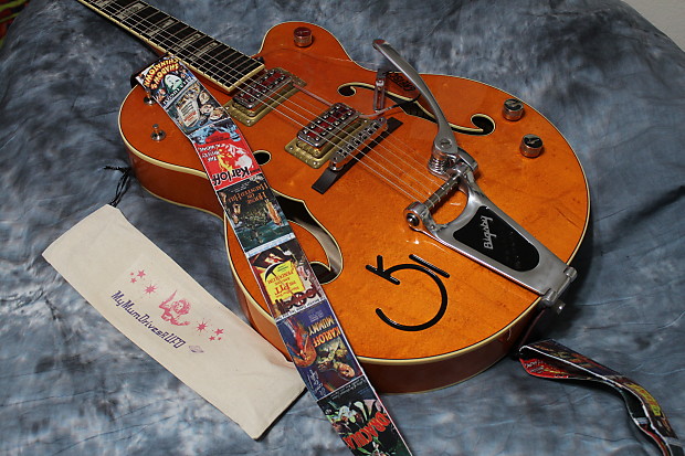 Horror guitar shop strap