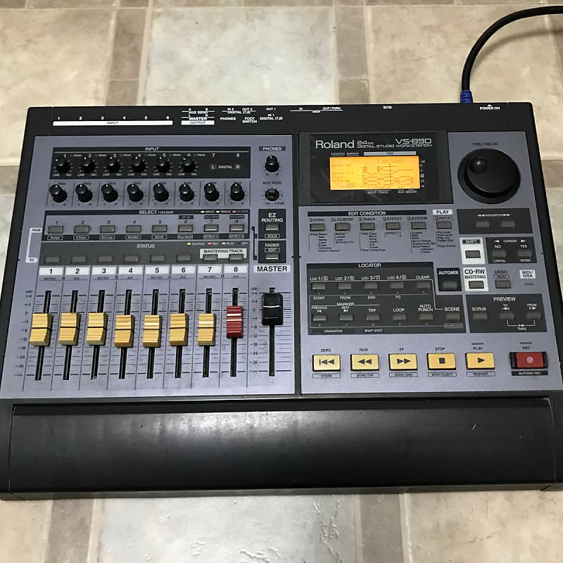 Roland VS-890 24-Bit Digital Studio Workstation