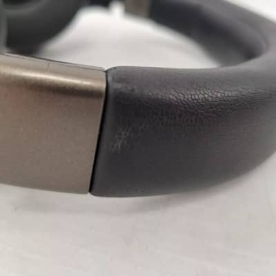 Soundstage Headphones image 5