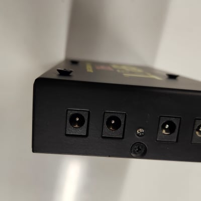 Truetone  One Spot Pro CS6 Low Profile Power Supply 2022 - black image 4
