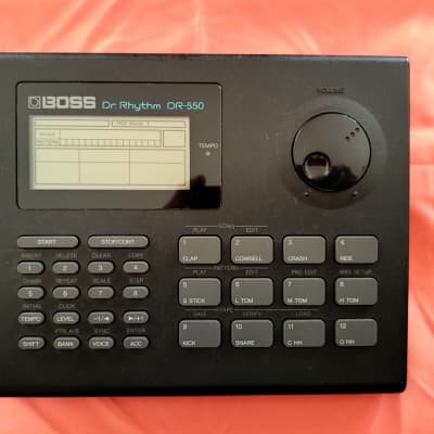 Boss DR-550
