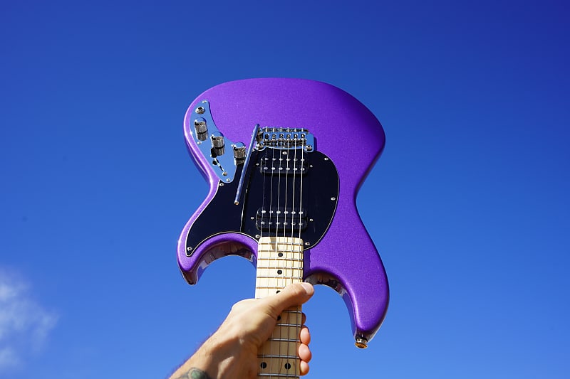 G&L USA Fullerton Deluxe Skyhawk HH Plum 6-String Electric G&L USA Fullerton Deluxe Skyhawk HH Plum 6-String Electric