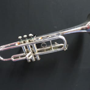 Bach Mercedes-II Trumpet, USA, w/ Case and 7C Mouthpiece