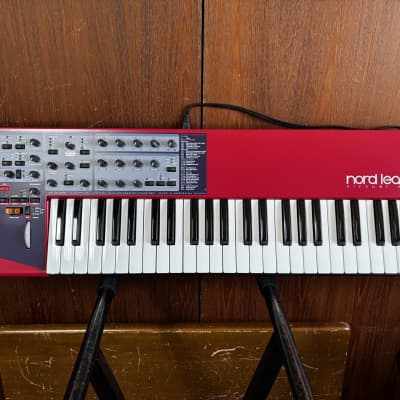 Clavia nord lead 2x 20-voice Analog Modeling Synthesizer w/ box