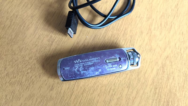 Rare Sony Walkman NW S-703F S703F Violet Digital Media FM