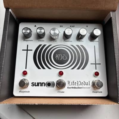 EarthQuaker Devices sunn O))) Life Pedal Octave Distortion +