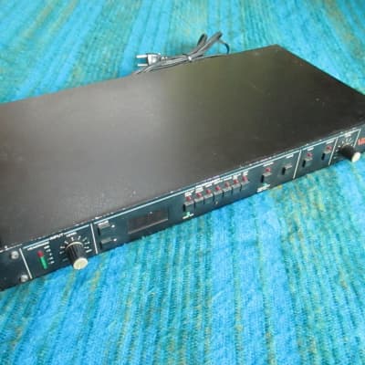 【入手困難品】Vesta Kozo DIG-411 デジタルディレイ 入手困難品】Vesta Kozo DIG-411 デジタルディレイ 入手困難品