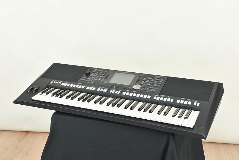 Yamaha PSRS950 61Key Arranger Workstation Keyboard (NO Reverb