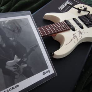 LOCKED for 30 YEARS! Ibanez POWER Joe Satriani Played & sign 540p prestige RG 550 JS jem 570 760 770 image 8