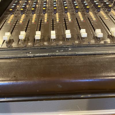 Soundcraft Series 400B 24-Channel 4-Bus Mixing Console image 9