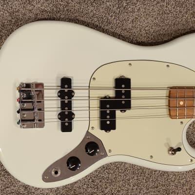 Fender Offset Series Mustang Bass PJ