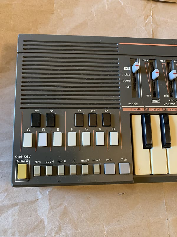 Casio PT-31☆セミアナログ式シンセサイザー☆昭和レトロ☆日本製☆ Casio PT-31 31-Key Mini Synthesizer | Reverb