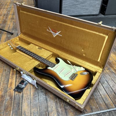 Fender Custom Shop Limited Edition 1960 Stratocaster Journeyman Relic Faded Aged 3-Color Sunburst w/Hard Case image 9