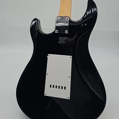 Yamaha EG 112C - Black image 3