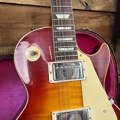 Gibson Custom 1960 R0 Les Paul Standard Reissue VOS Electric Guitar - Washed Cherry Sunburst image 4