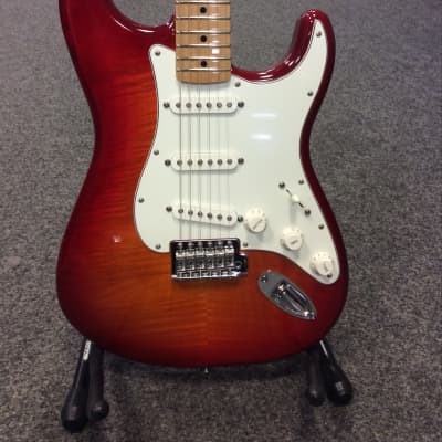 Fender Mexican Standard Stratocaster Plus Top Aged Cherry Burst