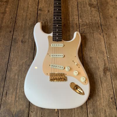 2021 Fender CS LTD Edition 75th Annie Stratocaster NOS Diamond White Pearl image 10
