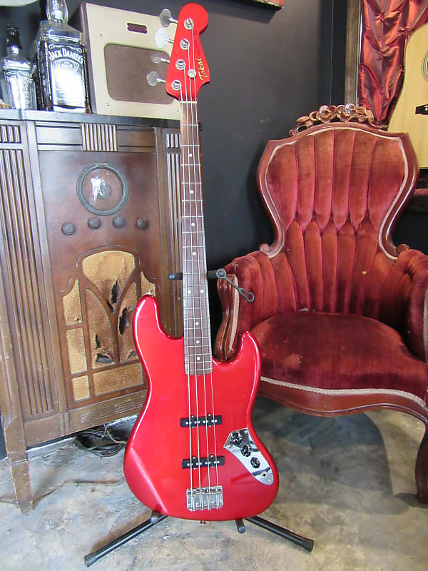 1983 Tokai Jazz Sound Jazz Bass Candy Apple red Matching