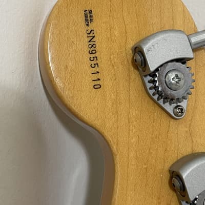 Fender Roscoe Beck Artist Signature V Bass Mid 90’s Early 2000’s - Sunburst image 15